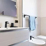 아파트 Experience A Cozy Retreat By The Maggiore