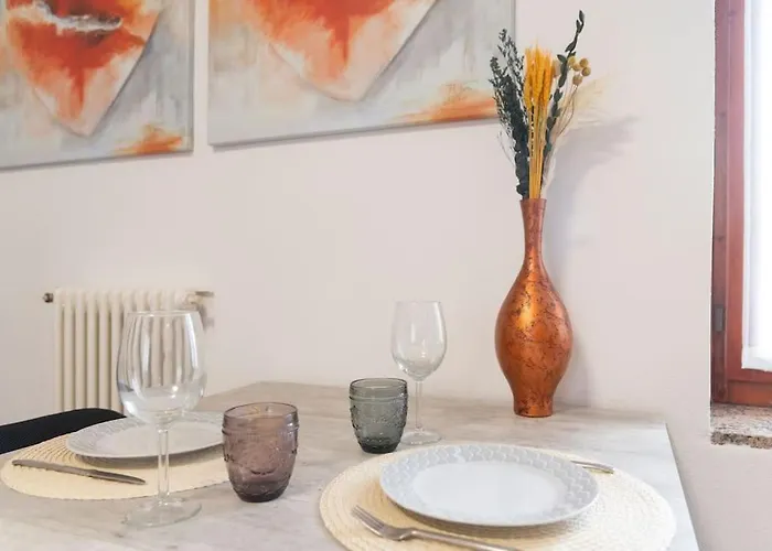 Experience A Cozy Retreat By The Maggiore *